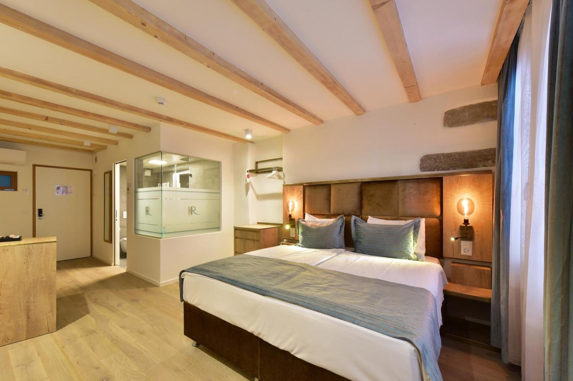 Rousseau 3* Geneva